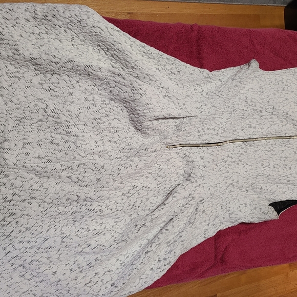 Dynamite - Picture 3 of 4